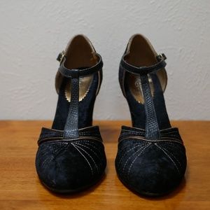 Black Velvet Women's Mariana by GOLC Heel, Size 9